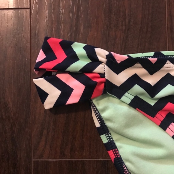 Xhilaration Chevron Bikini Set Size Large Multicolored Stripe Rainbow - Picture 4 of 5
